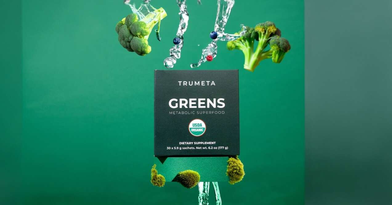 Trumeta Metabolic Greens Box in Green Background with Broccoli