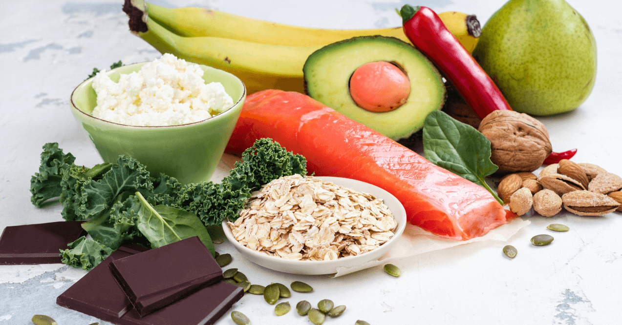 Different Food that is good for your brain: avocado, vegetables, nuts, dark chocolate